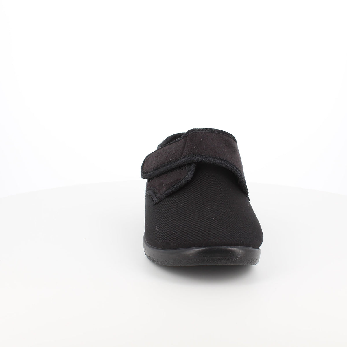 Bred sko fra OrtoMed med velcro